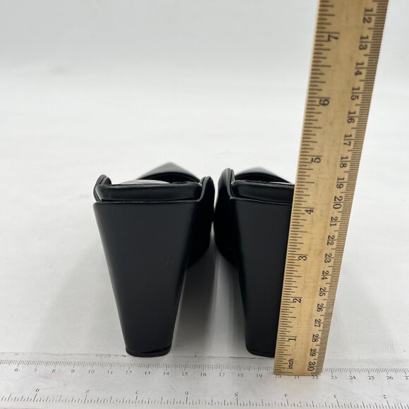 Elegant Black Wedge Sandals - Picture 5 of 8